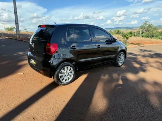 VOLKSWAGEN-FOX-2012