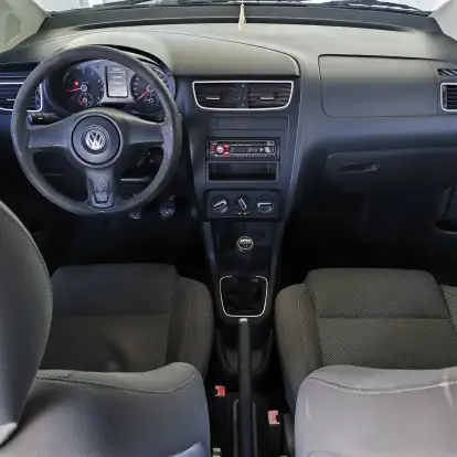 VOLKSWAGEN-FOX-2010