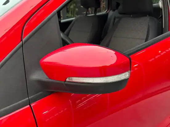 VOLKSWAGEN-FOX-2013