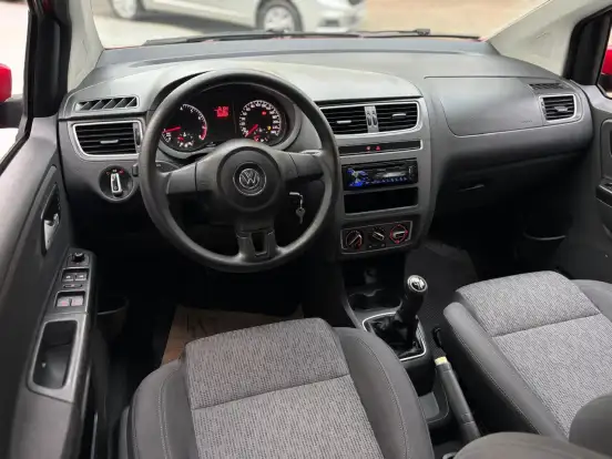 VOLKSWAGEN-FOX-2013