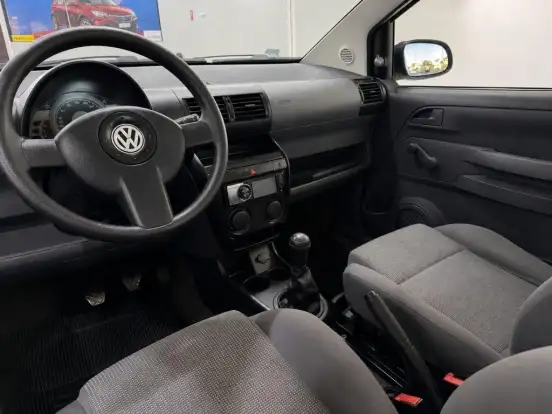 VOLKSWAGEN-FOX-2006