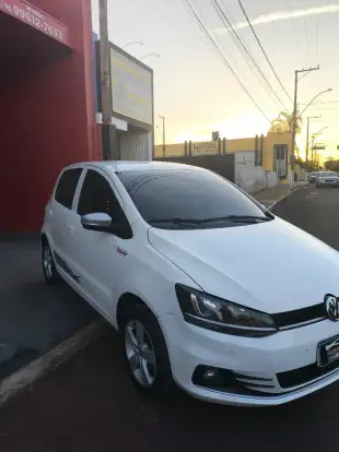 VOLKSWAGEN-FOX-2015