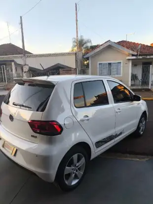 VOLKSWAGEN-FOX-2015