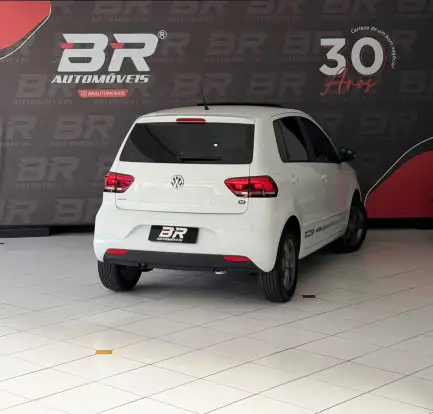 VOLKSWAGEN-FOX-2019