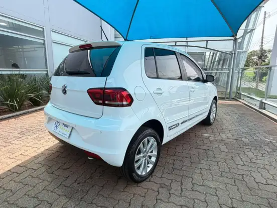 VOLKSWAGEN-FOX-2020