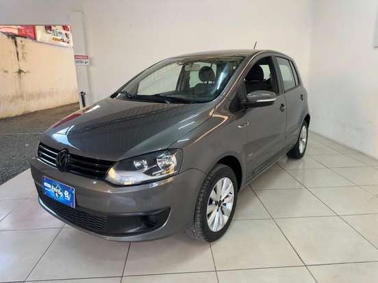VOLKSWAGEN-FOX-2012
