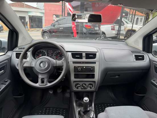 VOLKSWAGEN-FOX-2013