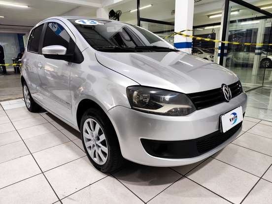 VOLKSWAGEN-FOX-2012