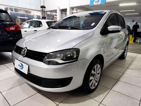 VOLKSWAGEN-FOX-2012