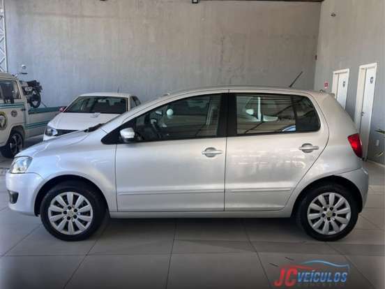 VOLKSWAGEN-FOX-2012