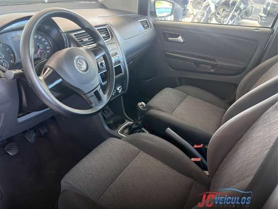 VOLKSWAGEN-FOX-2012