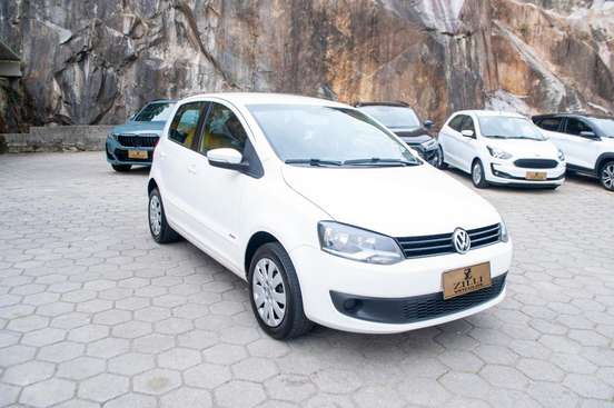 VOLKSWAGEN-FOX-2013