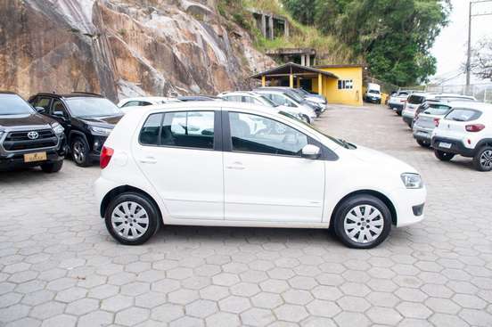VOLKSWAGEN-FOX-2013
