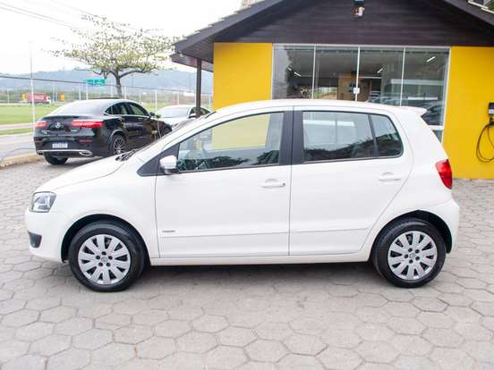 VOLKSWAGEN-FOX-1.0 MI 8V FLEX 4P MANUAL VOLKSWAGEN-FOX-2013
