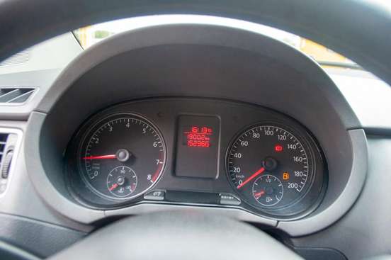 VOLKSWAGEN-FOX-2013