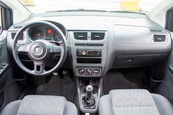 VOLKSWAGEN-FOX-1.0 MI 8V FLEX 4P MANUAL VOLKSWAGEN-FOX-2013