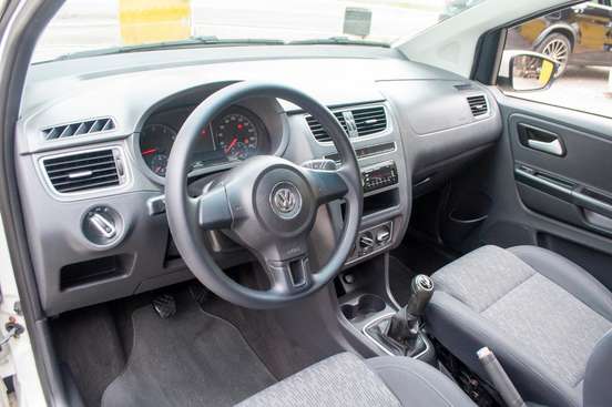 VOLKSWAGEN-FOX-2013