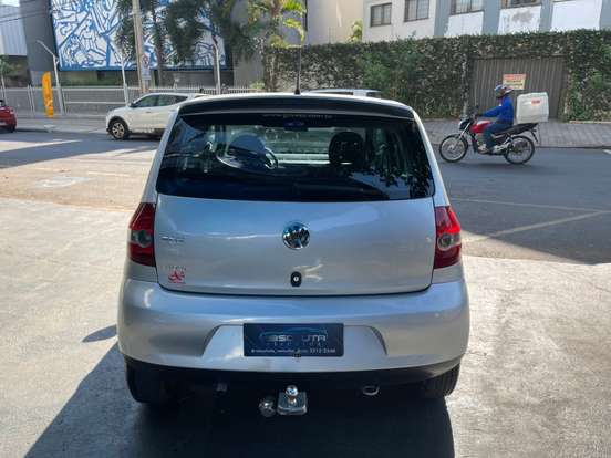 VOLKSWAGEN-FOX-2009