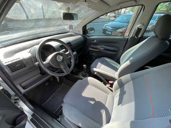 VOLKSWAGEN-FOX-2009