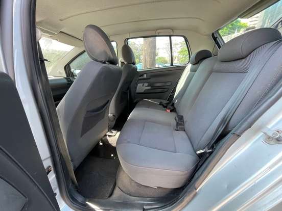 VOLKSWAGEN-FOX-2009