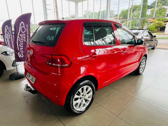VOLKSWAGEN-FOX-1.0 MI TRENDLINE 8V FLEX 4P MANUAL VOLKSWAGEN-FOX-2015