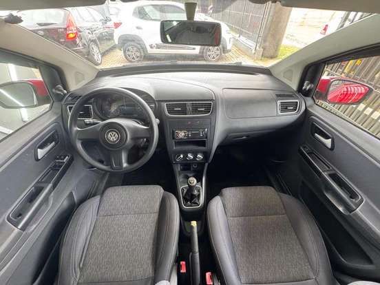 VOLKSWAGEN-FOX-2012