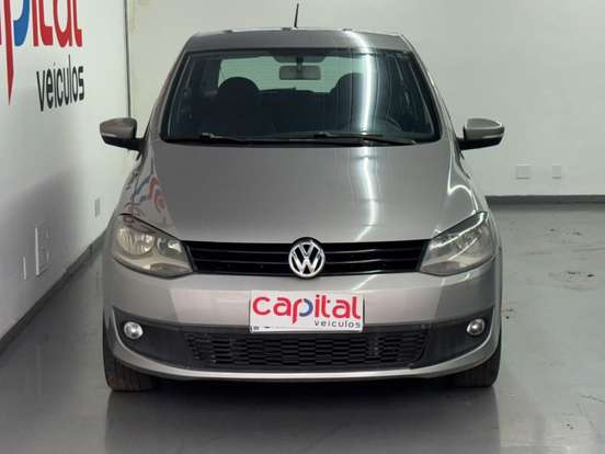 VOLKSWAGEN-FOX-2014
