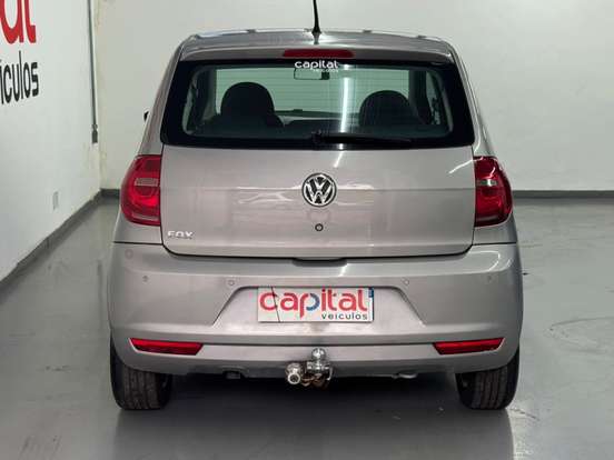 VOLKSWAGEN-FOX-2014