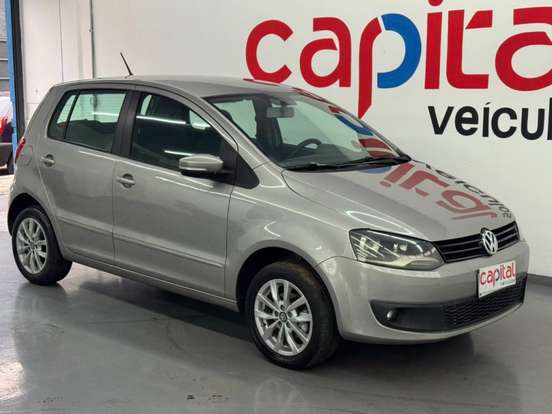 VOLKSWAGEN-FOX-2014