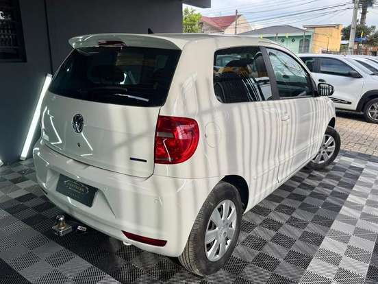 VOLKSWAGEN-FOX-2012
