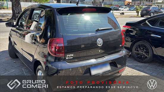 VOLKSWAGEN-FOX-2012