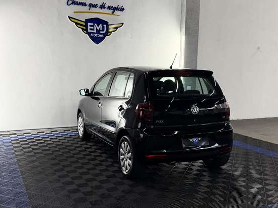 VOLKSWAGEN-FOX-2010