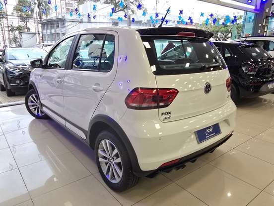 VOLKSWAGEN-FOX-1.6 MSI PEPPER 16V FLEX 4P MANUAL VOLKSWAGEN-FOX-2016