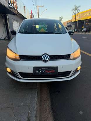 VOLKSWAGEN-FOX-2016