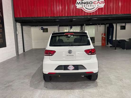 VOLKSWAGEN-FOX-2019