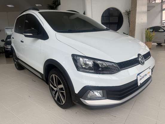 VOLKSWAGEN-FOX-2021