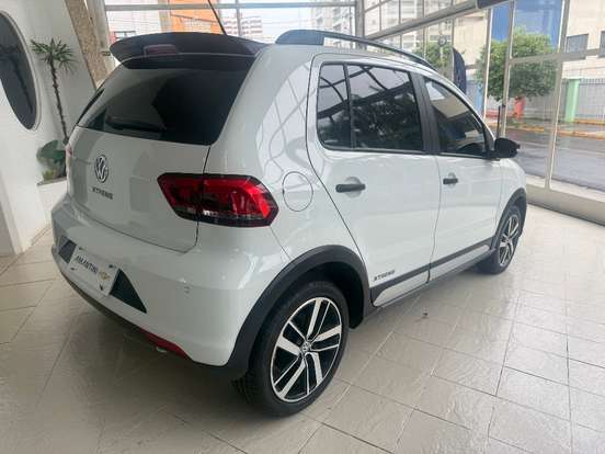 VOLKSWAGEN-FOX-2021
