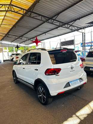 VOLKSWAGEN-FOX-1.6 MSI TOTAL FLEX XTREME 4P MANUAL VOLKSWAGEN-FOX-2017