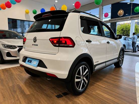 VOLKSWAGEN-FOX-2018