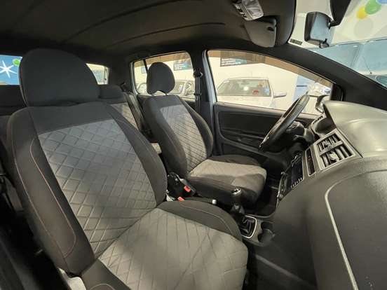 VOLKSWAGEN-FOX-1.6 MSI TOTAL FLEX XTREME 4P MANUAL VOLKSWAGEN-FOX-2018