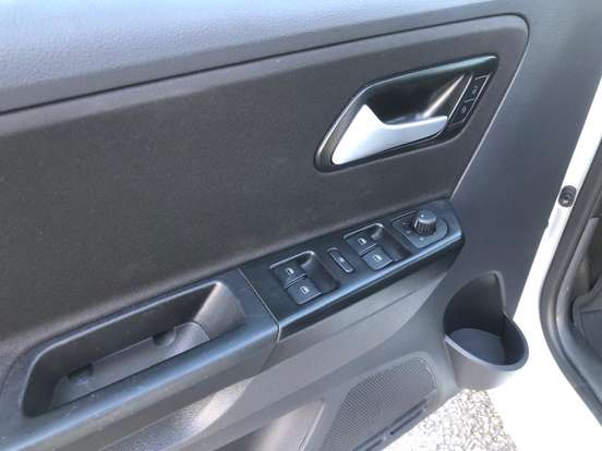 VOLKSWAGEN-FOX-2017