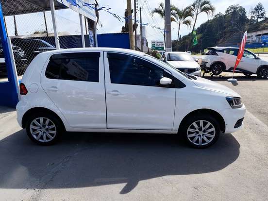VOLKSWAGEN-FOX-1.6 MSI TRENDLINE 8V FLEX 4P MANUAL VOLKSWAGEN-FOX-2016
