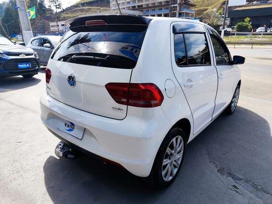 VOLKSWAGEN-FOX-1.6 MSI TRENDLINE 8V FLEX 4P MANUAL VOLKSWAGEN-FOX-2016
