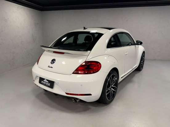 VOLKSWAGEN-FUSCA-2.0 TSI 16V R-LINE GASOLINA 2P AUTOMÁTICO VOLKSWAGEN-FUSCA-2013