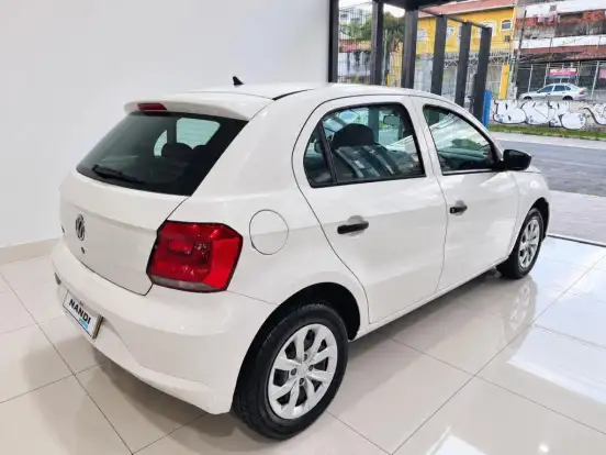 VOLKSWAGEN-GOL-2022
