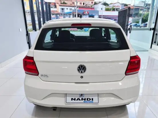 VOLKSWAGEN-GOL-2022