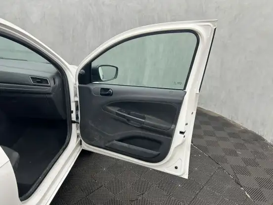VOLKSWAGEN-GOL-1.0 12V MPI TOTALFLEX 4P MANUAL VOLKSWAGEN-GOL-2022
