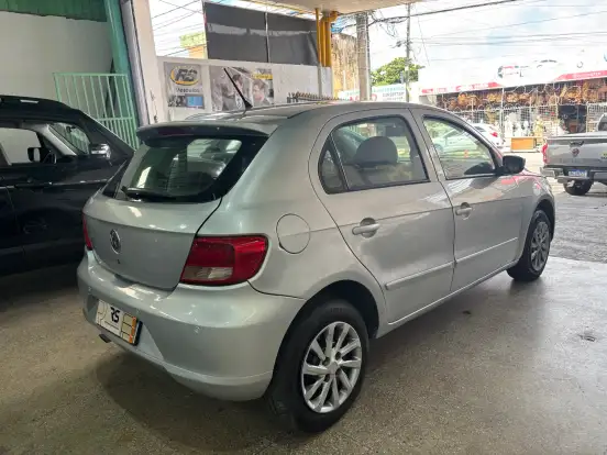 VOLKSWAGEN-GOL-2010