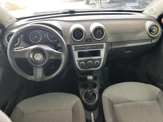 VOLKSWAGEN-GOL-2010