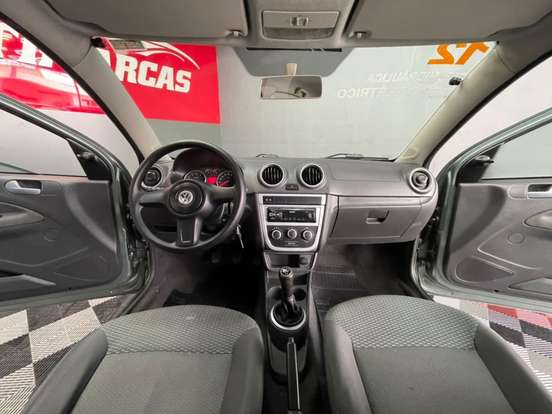 VOLKSWAGEN-GOL-2011